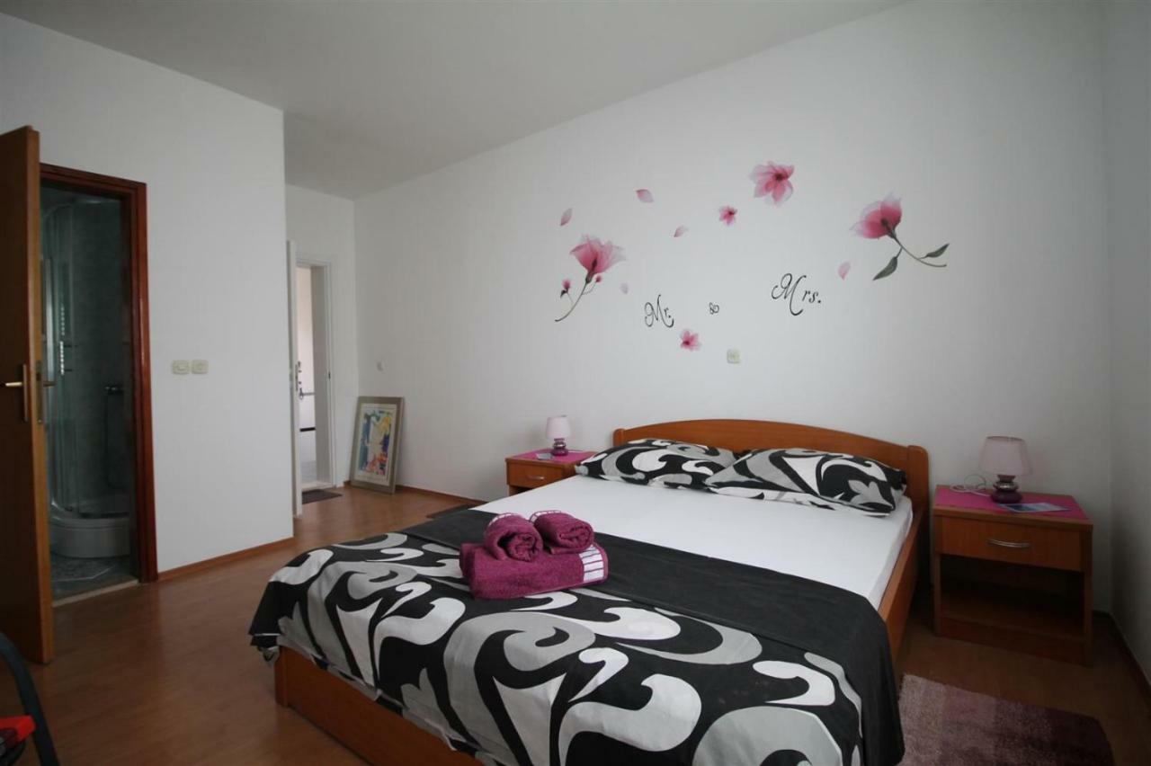 Private Accommodation Carevic Dubrovnik Exterior foto