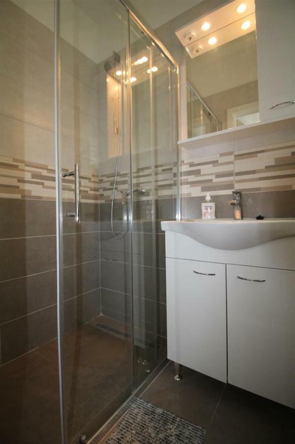 Private Accommodation Carevic Dubrovnik Exterior foto