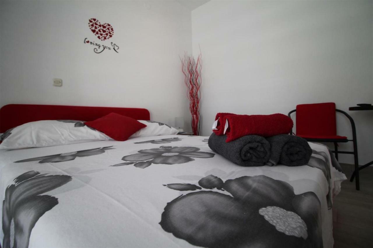 Private Accommodation Carevic Dubrovnik Exterior foto